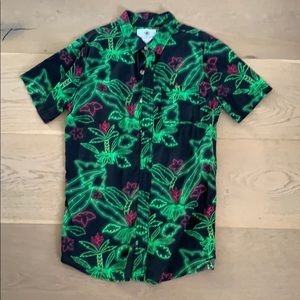 On the Byas button-up Men’s (S)